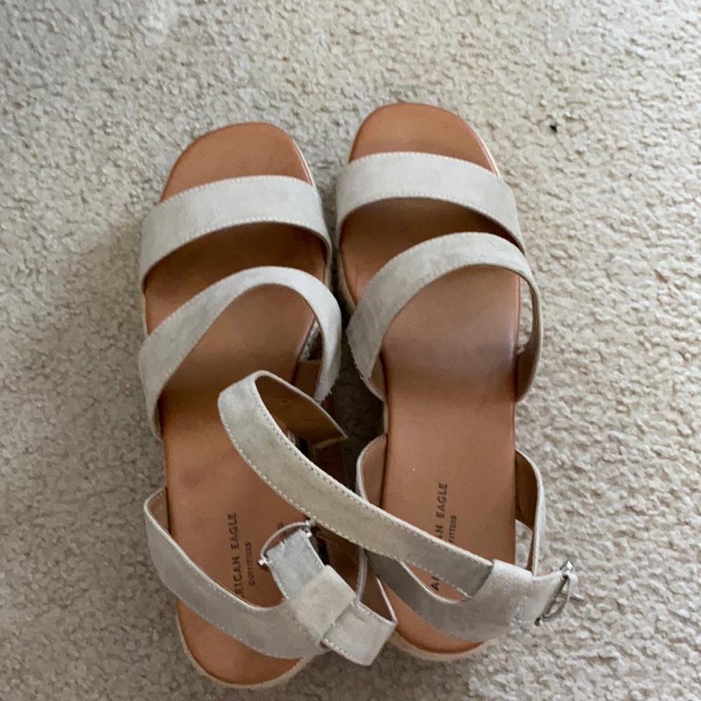 American eagle olive platform shoes